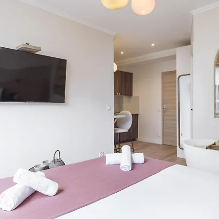 Ms Champs Elysees Avenue